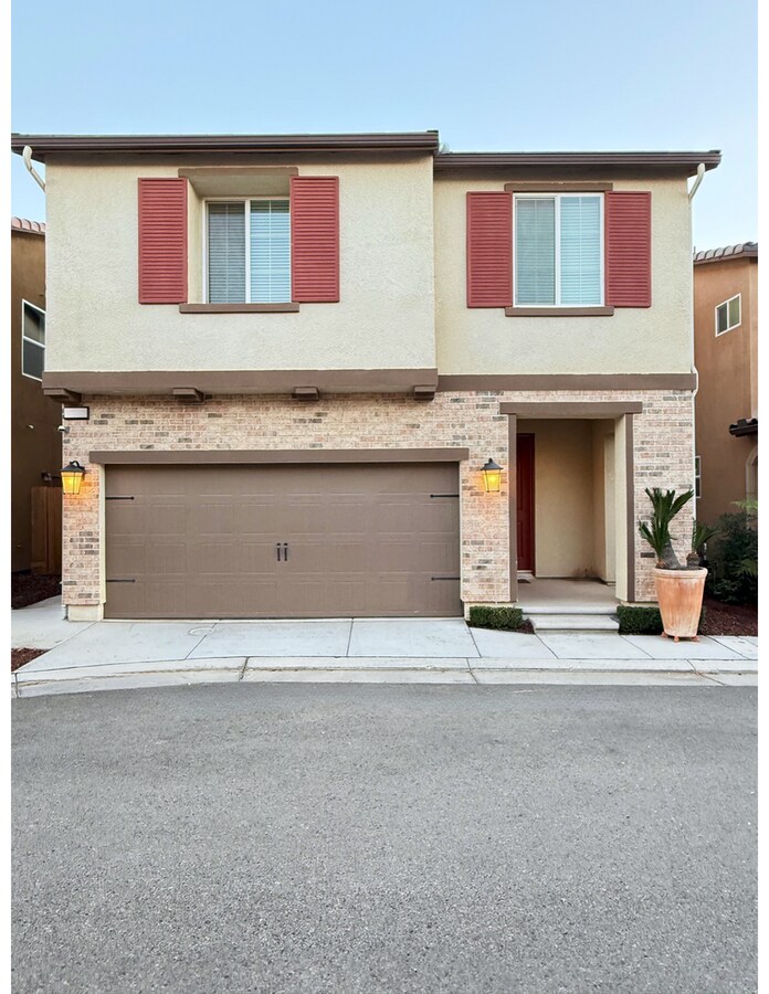 Photo - Turnkey Modern Riverstone Home – 3 Bed + L...