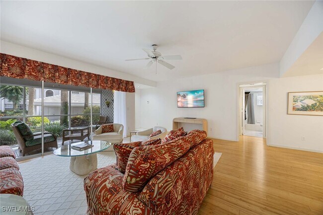 Photo - 4251 Lake Forest Dr Unidad 214