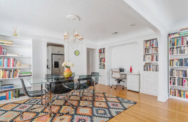 Building Photo - 1020 Havenhurst Dr Unit 1020