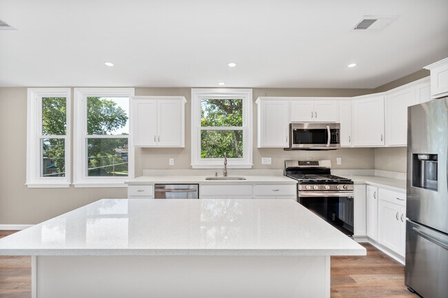 Photo - 81 N Euclid Ave Unidad #2