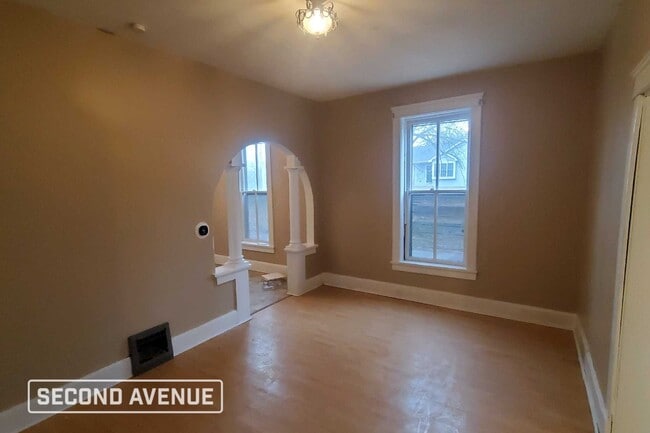 Photo - 401 N Douglas Ave