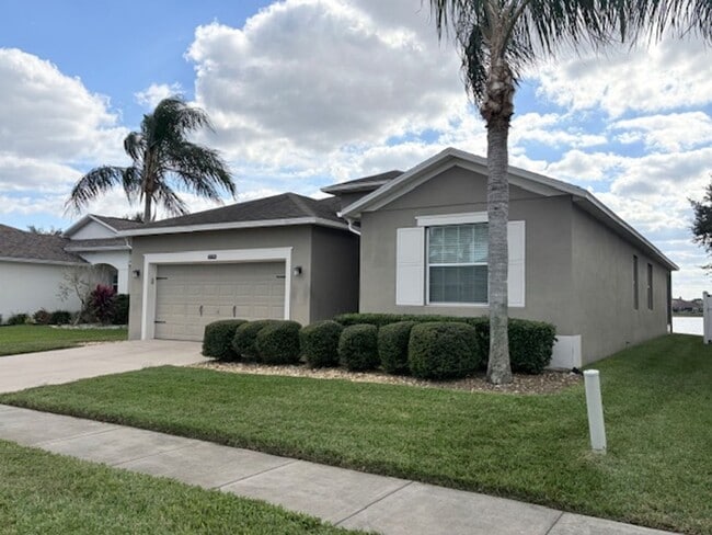 Building Photo - Water View 4/3 in Wyndham Lakes Estates ne...