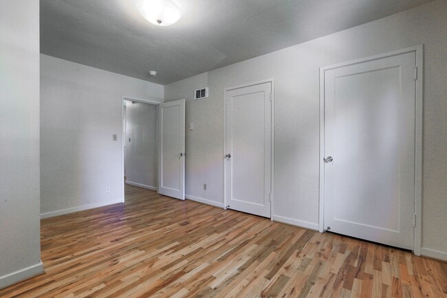 Photo - Timeless Mid-Century Vibes with Modern Upg... Unit 073