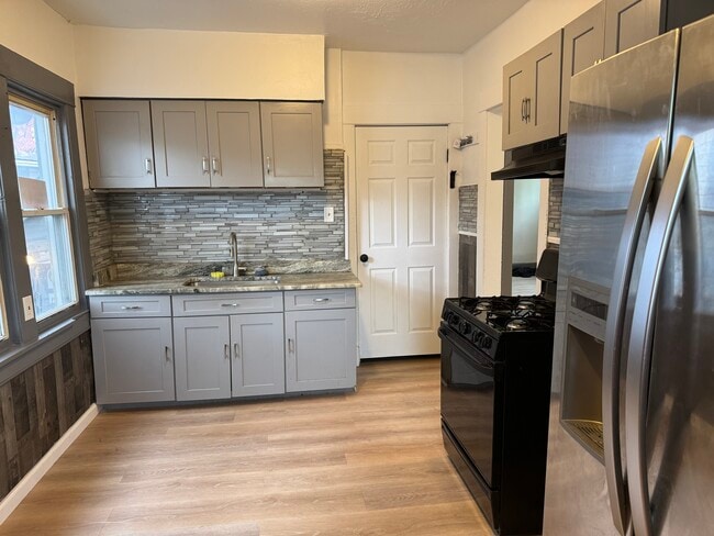 Photo - 12509 Maple Ave