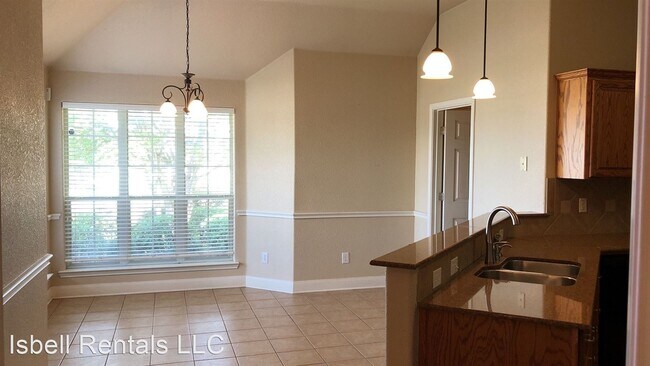 Photo - 3 br, 2 bath House - 400 Cheetah Trail