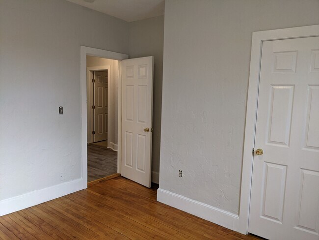 Photo - 25 Hooper St Unit 2