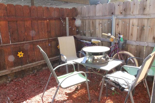 Photo - 888 Greenfield Ave