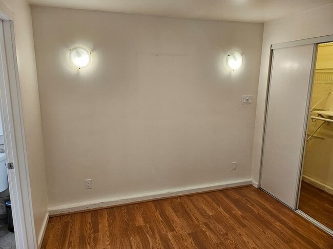 Photo - 20624 Kittridge St