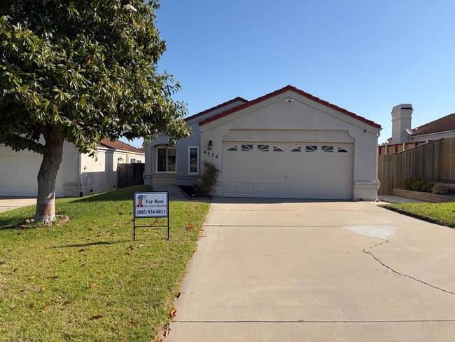 Building Photo - 4374 Woodmere Rd