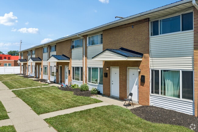 Photo - 601-605 Abbe Rd - OPEN HOUSE THURS AND SAT!