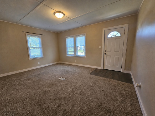 Photo - 2 bed 1 bath with Garage