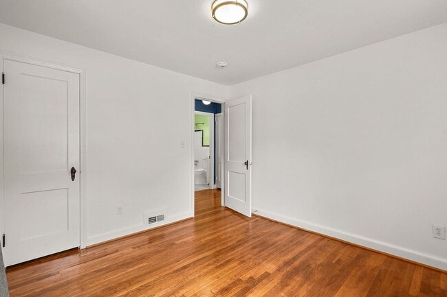 Photo - 318 Ethan Allen Ave