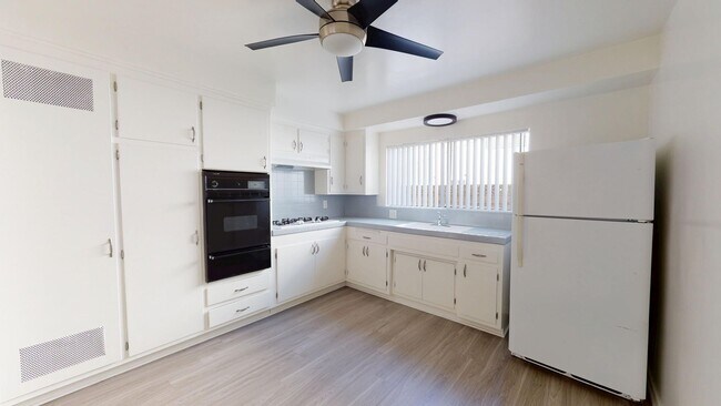 2266 Del Mar
