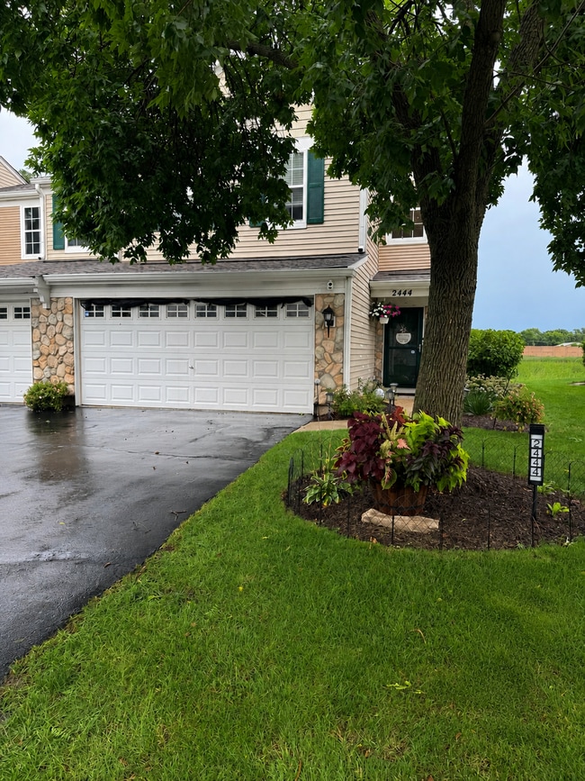 Photo - 2444 Oak Tree Ln