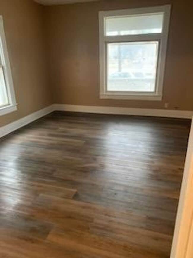 Building Photo - 3 bed 1 bath house