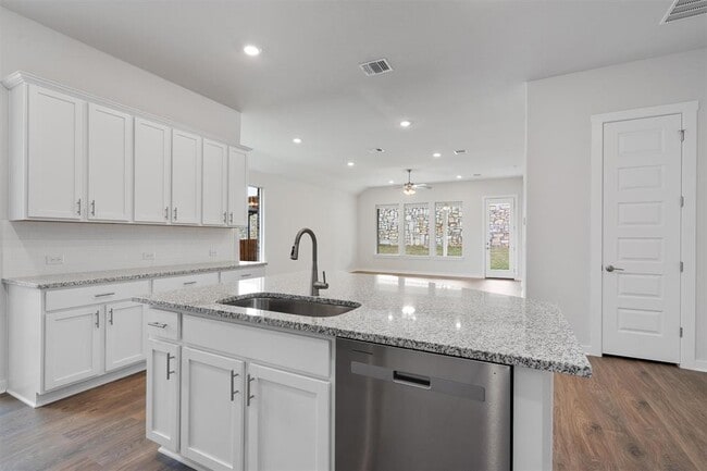 Photo - 305 Barton Run Dr