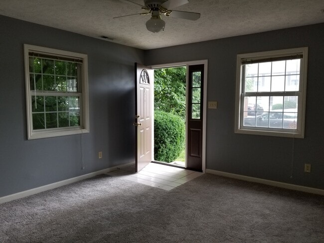 Photo - Nice Sherwood Hills Condo