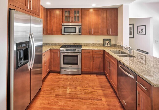 Photo - 1125 Maxwell Ln Unit 1125