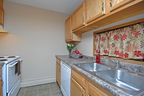 Photo - Virginia Court Apartments