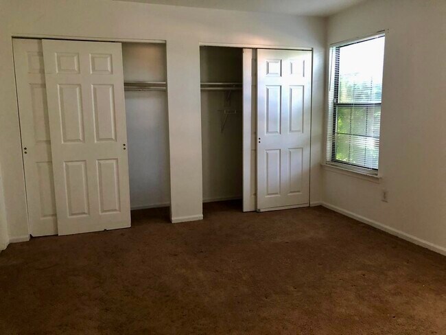 404 Woodbridge Commons Way Unit 404
