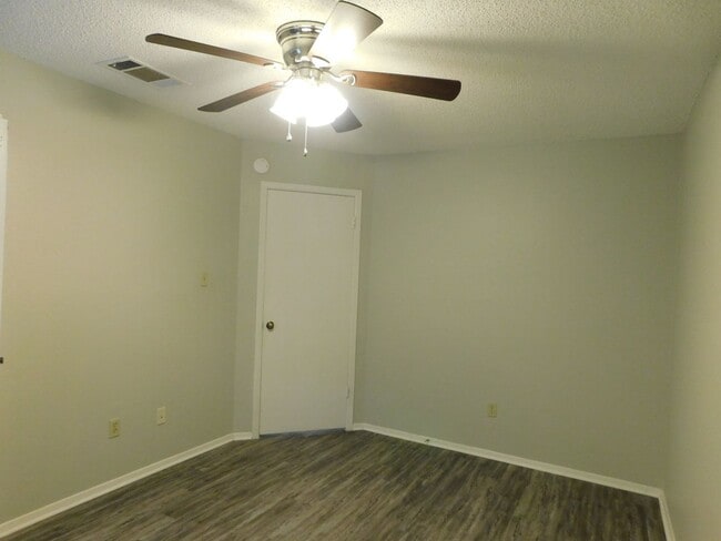 Photo - K Askari Properties ( 501/503 Willow Bend Cv ) Unit 503