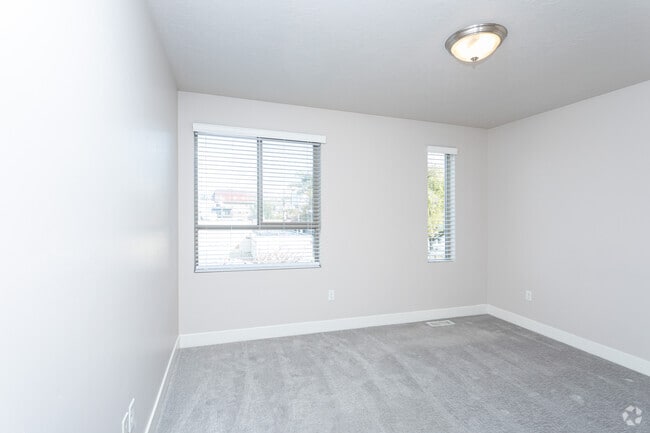 BR, 2BA - 1,105SF - Primary Bedroom
