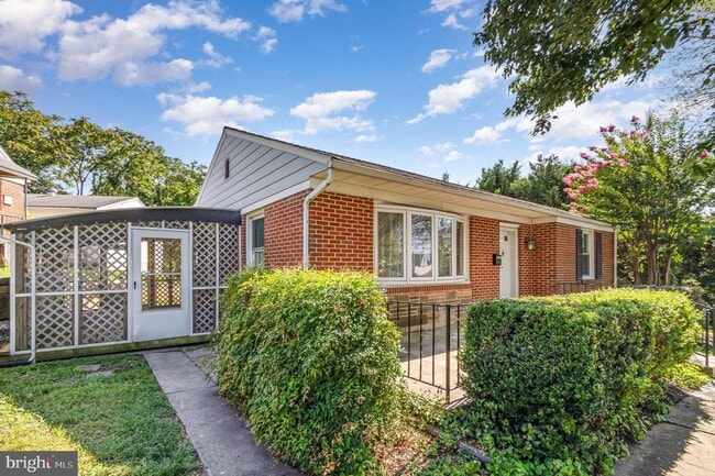 Building Photo - Renovated Rancher for rent in Rosedale! Rental
