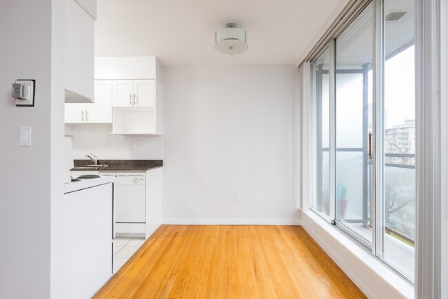 Photo - Emerald Terrace Unit 00701