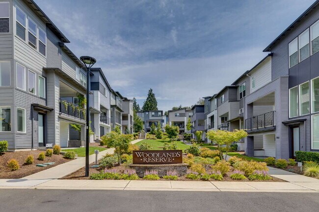 Modern Luxury Living in the Heart of Kirkland- Available for RENT August 15th