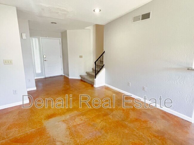 Photo - 6734 W Ruth Ave