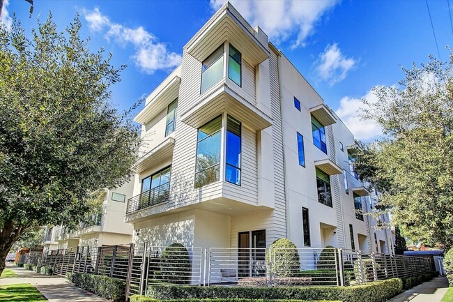 Building Photo - 1004 California St Unit 101