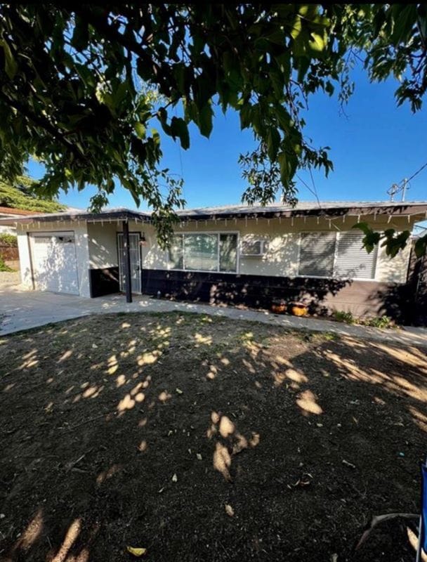 Photo - 174 Maple Ave House