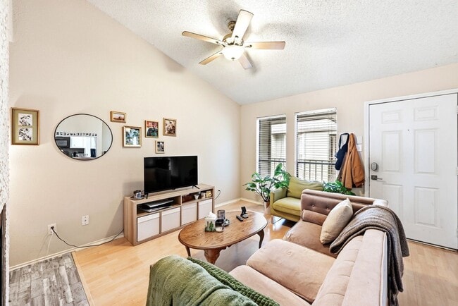 Photo - 2706 Salado St