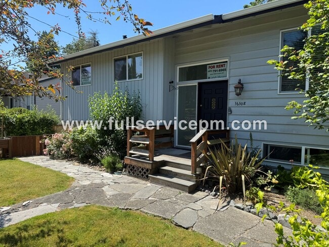 Building Photo - Spacious 4-Bedroom Upper-Level Home with Fireplace, Bonus Room & Large Deck