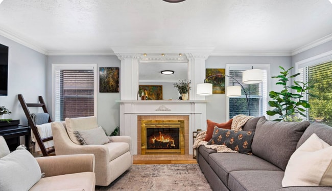 Photo - 444 N Oakley St