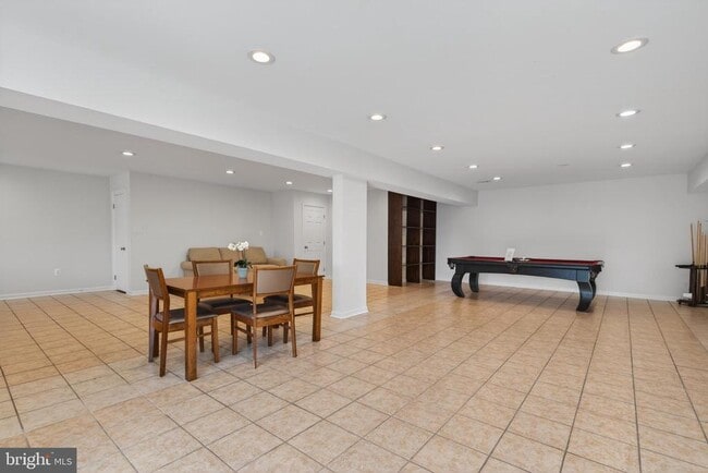 Photo - 740 Kentland Dr