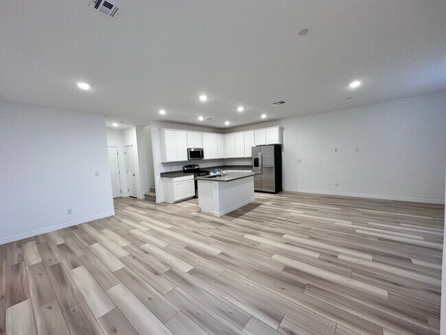329 Laurel Peak Dr