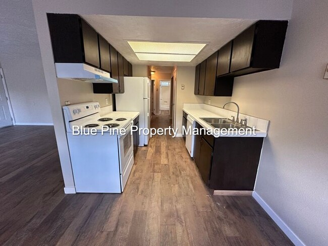 Photo - 205 W 19th St Unit 2