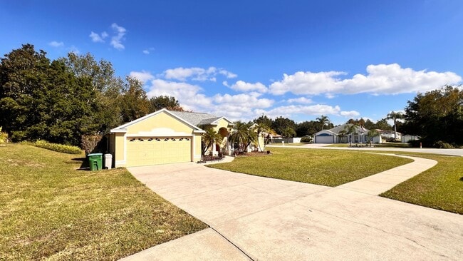 Photo - 1481 Woodfern St