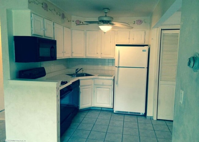 Photo - 40 Donna Ct Unit 8