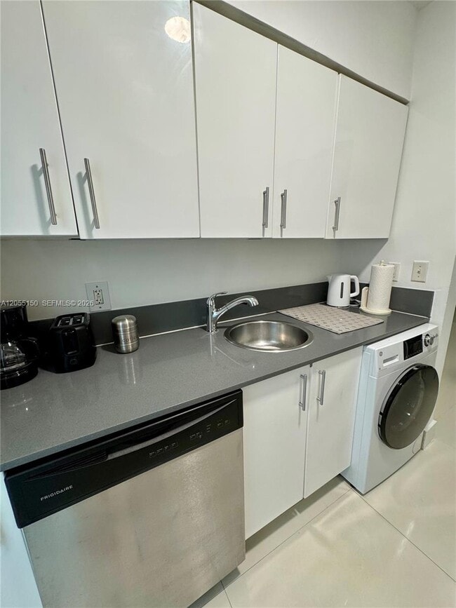 Photo - 1604 Drexel Ave Unit 104