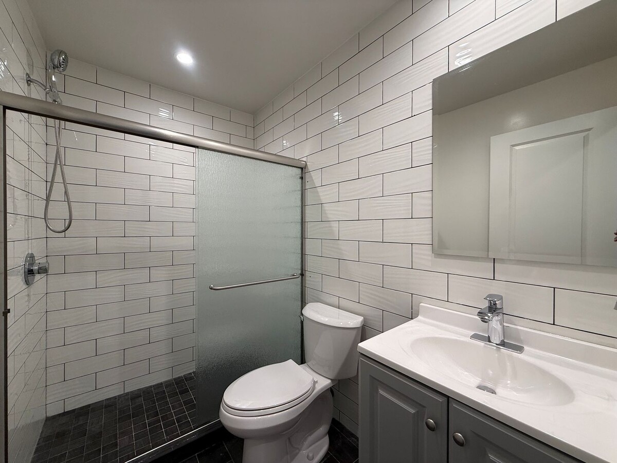 Photo - Entirely renovated studio in a highly convenient location. Unit Rm 5