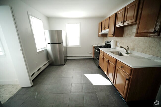 Building Photo - 22 8th St Unit 2 Rental