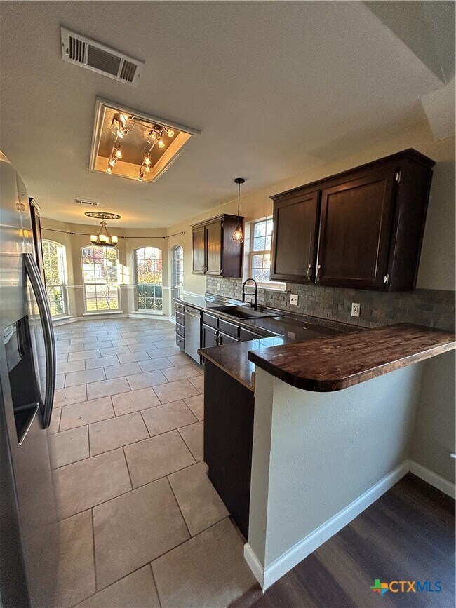 Photo - 4104 Shagbark Dr