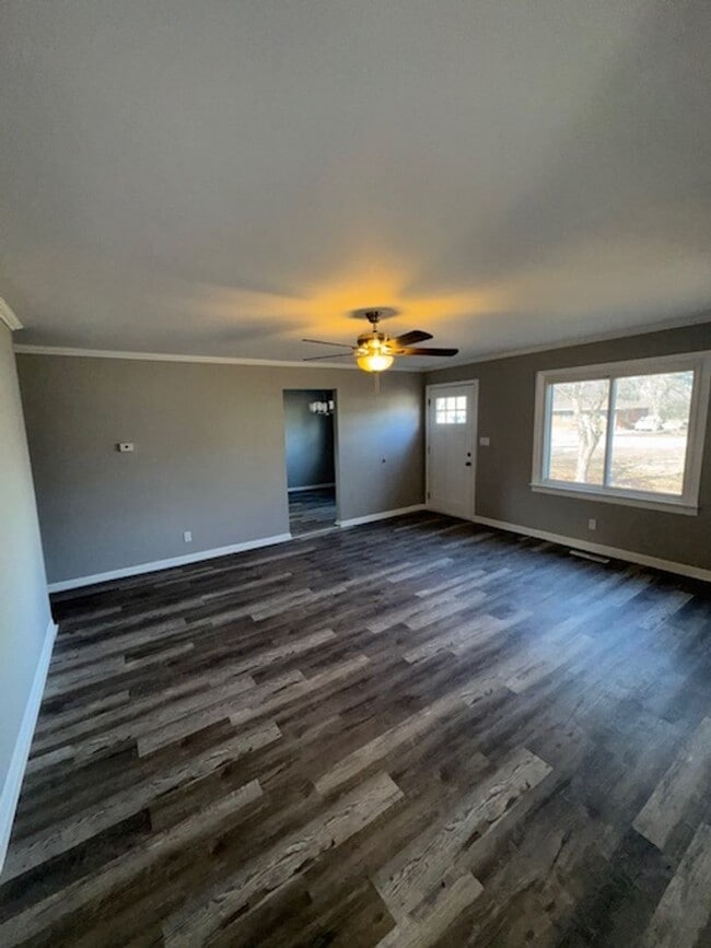 Photo - 3017 E Riverside Dr