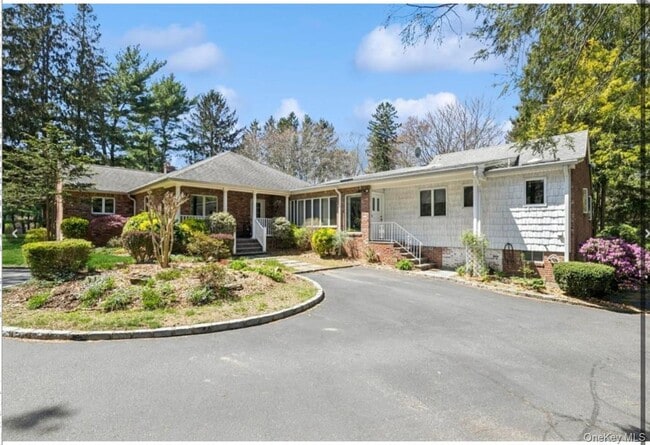 Photo - 1926 Midlane Rd