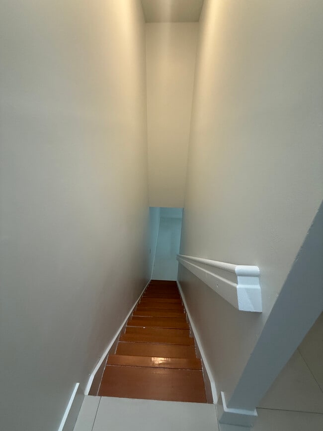 Photo - 2582 W 56th St Unit VALENCIA GARDENS