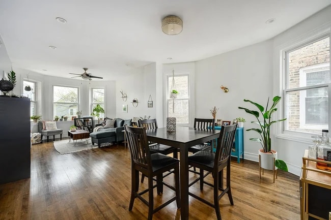 Photo - 3244 N Hamlin Ave Unit #2