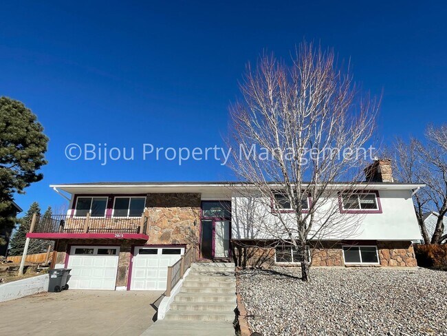 District 20 Bi-Level Home! - District 20 Bi-Level Home!