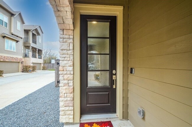 1403 Adell Rose Ln